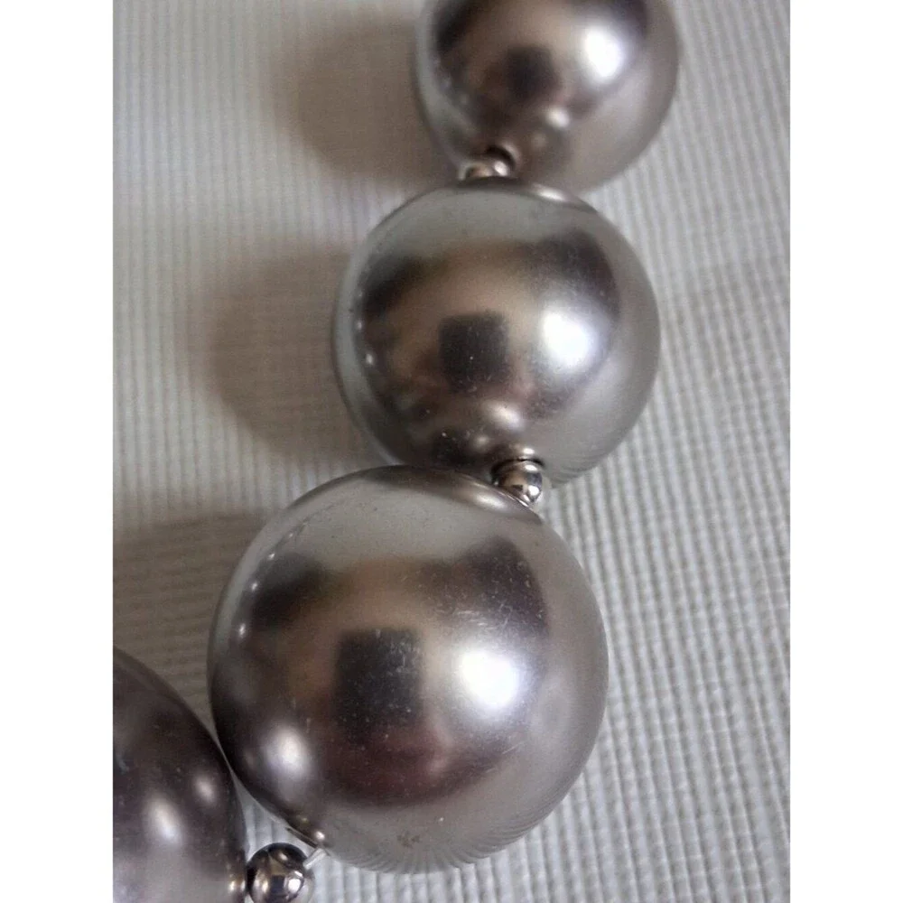 Silver Toned Chunky Acrylic Graduated Beaded Single Strand Statement Necklace